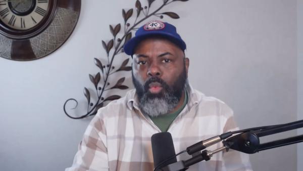 9 Signs Someone Is SECRETLY Wealthy